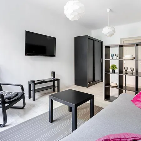 Flat At Poznanska Str Great Location Centre *
