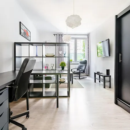 Flat At Poznanska Str Great Location Centre *
