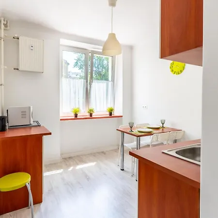 Apartment Flat At Poznanska Str Great Location Centre *