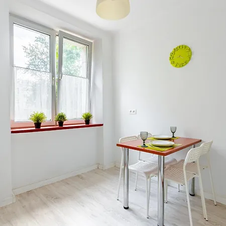 Apartment Flat At Poznanska Str Great Location Centre